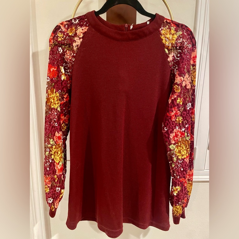 Floral Sleeve Ribbed Knit Top - Burgundy